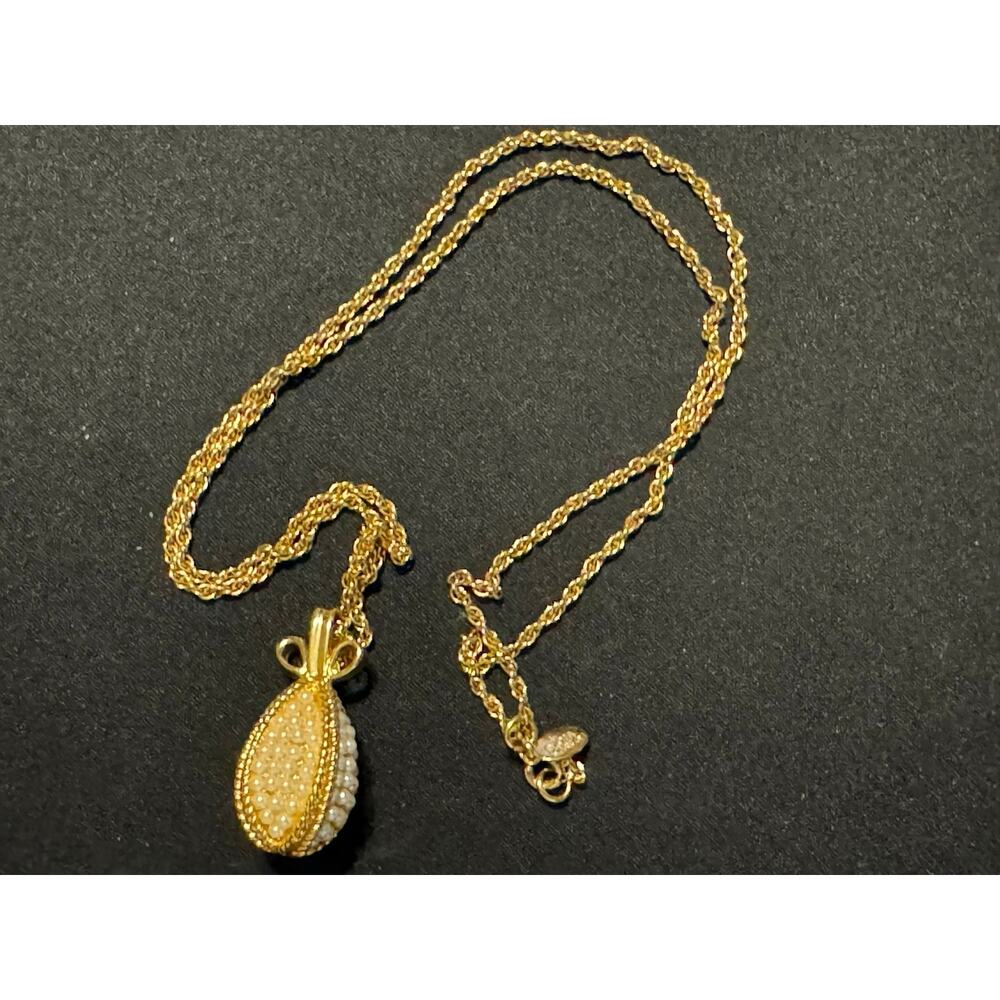 Vintage Joan Rivers Classic Collection Faberge Inspired Necklace